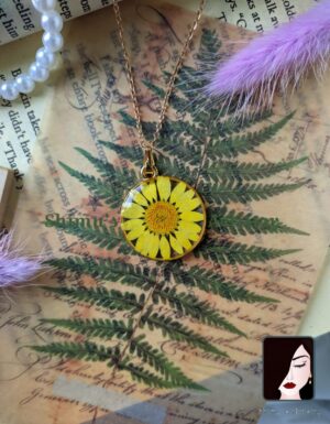 Resin Daisy Locket